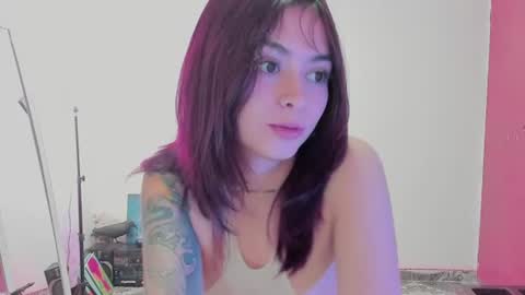 Snapshot of ephemeral_hot chatting on 07-08-26, 02:10 Leyla online show from 07-08-26, 02:10