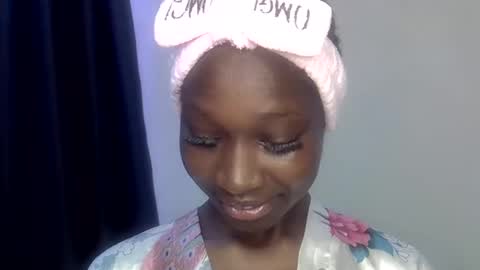 Snapshot of ephy03 chatting on 09-10-25, 07:19 ephy03 online show from 09-10-25, 07:19