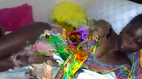 Snapshot of ephy03 chatting on 10-19-25, 05:24 ephy03 online show from 10-19-25, 05:24