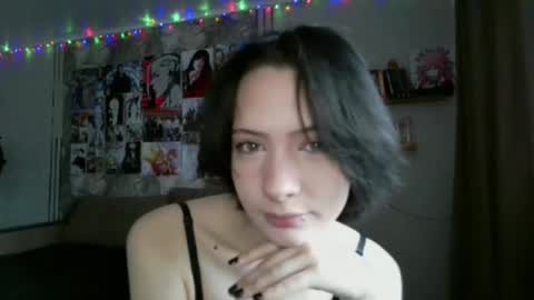 Snapshot of epifaniapaolino chatting on 01-13-26, 09:58 Lucy NEXT STREAM January 5 HNY online show from 01-13-26, 09:58