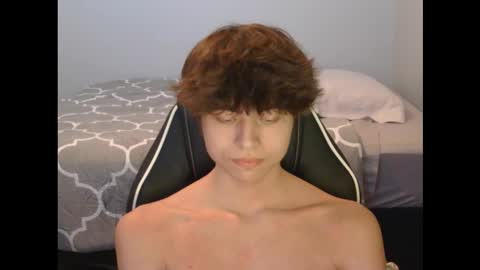 Snapshot of eprahsdahc chatting on 12-15-25, 04:17 eprahsdahc online show from 12-15-25, 04:17