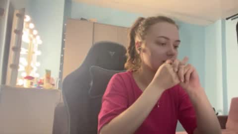 Snapshot of eracloke chatting on 03-02-26, 08:21 Lily online show from 03-02-26, 08:21