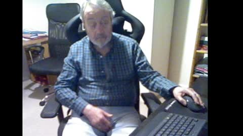 erasmus_d online show from 12-02-24, 06:21