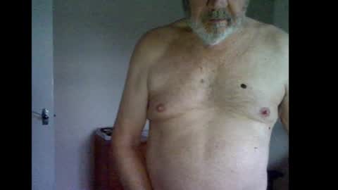 erasmus_d online show from 10-09-25, 05:11