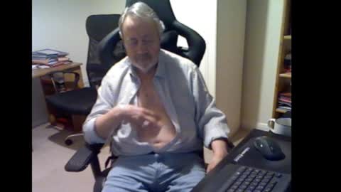 erasmus_d online show from 01-09-26, 05:48