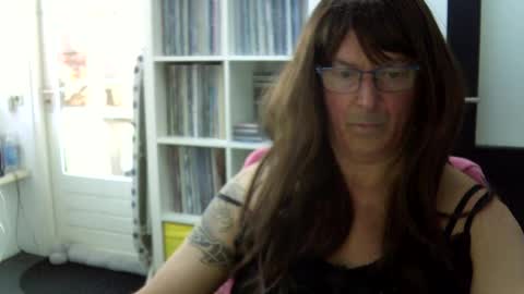 ErBee62 online show from 03-06-25, 10:09