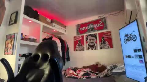 Tht BOSS Eren online show from 03-18-26, 08:23