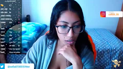 Snapshot of eren_mikasa chatting on 11-25-25, 02:50 sofia online show from 11-25-25, 02:50