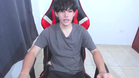 Snapshot of eren_tatakae chatting on 09-30-25, 08:03 eren_tatakae online show from 09-30-25, 08:03