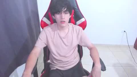 Snapshot of eren_tatakae chatting on 11-10-25, 04:11 eren_tatakae online show from 11-10-25, 04:11