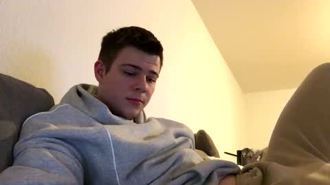 eric123754216 online show from 11-08-25, 07:12