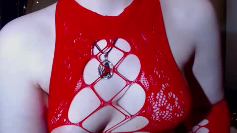 Snapshot of erica_mayer chatting on 12-25-24, 01:19 Erica online show from 12-25-24, 01:19