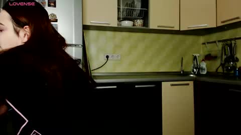 Snapshot of erica_mills chatting on 12-03-25, 07:12 erica_mills online show from 12-03-25, 07:12