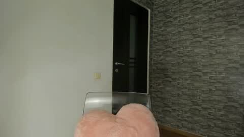 Snapshot of erica_xoo chatting on 06-29-26, 10:15 Riaaa online show from 06-29-26, 10:15