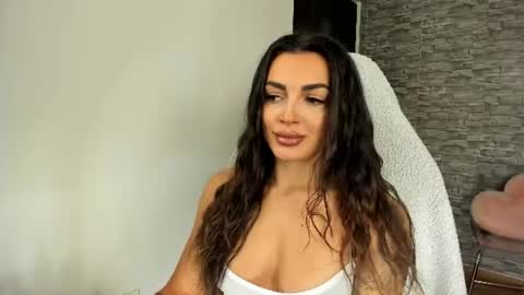 Snapshot of erica_xoo chatting on 07-21-26, 04:59 Riaaa online show from 07-21-26, 04:59