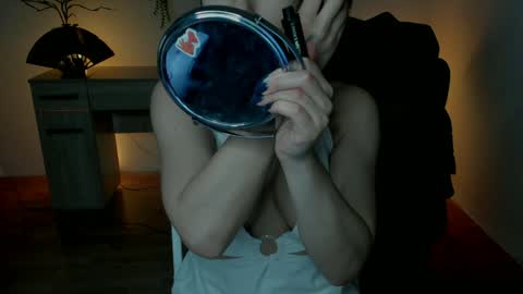 EricaPowers online show from 12-04-24, 10:35