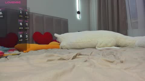 Erica online show from 01-18-26, 04:38