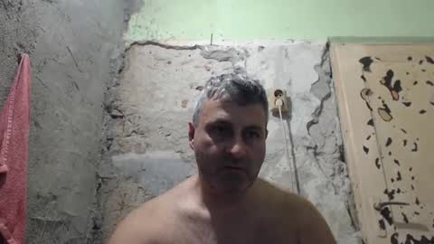 Snapshot of ericboy32 chatting on 06-07-26, 01:54 eric online show from 06-07-26, 01:54