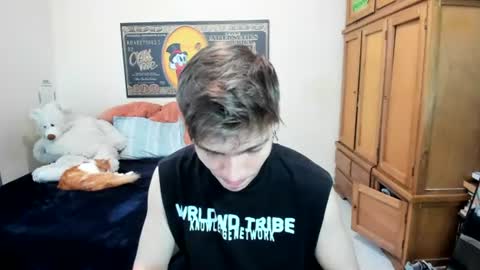 Snapshot of erick_de_rossee chatting on 06-19-26, 06:45 erick_de_rossee online show from 06-19-26, 06:45