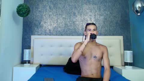   online show from 09-17-25, 04:03