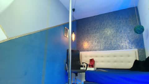   online show from 10-04-25, 02:42