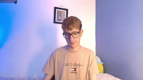 Snapshot of erik_golden_ chatting on 05-16-26, 08:07 I am Erik online show from 05-16-26, 08:07