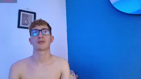 Snapshot of erik_golden_ chatting on 06-12-26, 09:14 I am Erik online show from 06-12-26, 09:14