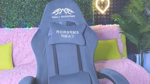 erikabrian online show from 10-03-25, 02:19