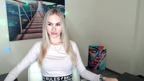 Erika online show from 09-12-25, 11:54