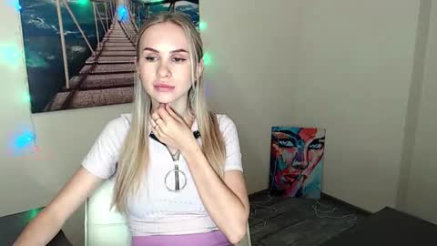 Erika online show from 09-26-25, 12:09