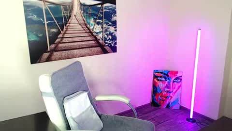 Erika online show from 03-10-26, 01:05