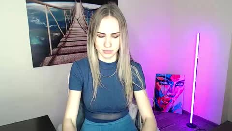 Erika online show from 03-11-26, 12:55