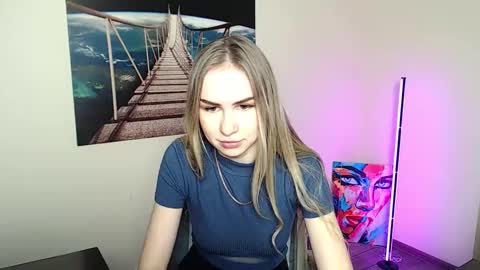 Erika online show from 04-10-26, 11:48