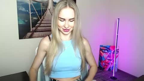 Snapshot of erikagavin chatting on 07-02-26, 12:00 Erika online show from 07-02-26, 12:00