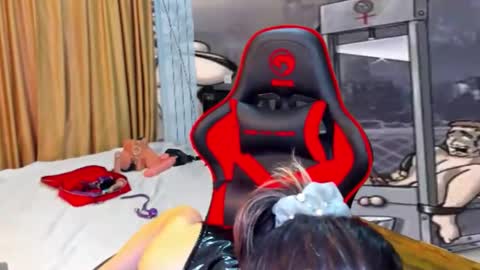 Snapshot of erikalorren chatting on 12-12-24, 09:48 erikalorren online show from 12-12-24, 09:48