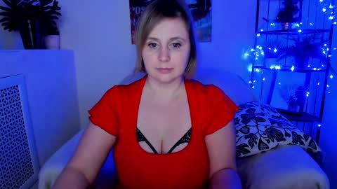 Snapshot of erikalov chatting on 12-22-24, 09:22 Adelina online show from 12-22-24, 09:22