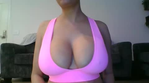 erin2025 online show from 11-17-25, 04:40