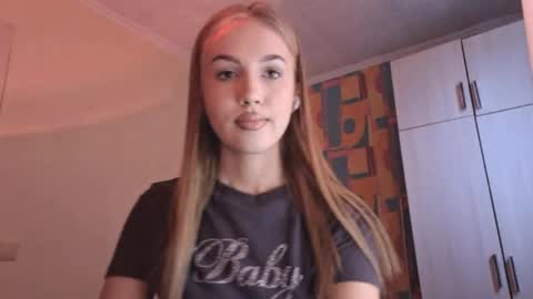 Katrin online show from 06-04-26, 03:29