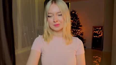 Snapshot of erlenbayer chatting on 02-28-26, 08:21 Chanel online show from 02-28-26, 08:21