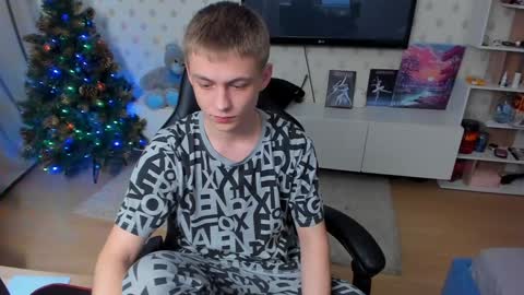 Snapshot of ermak_reborn chatting on 01-05-25, 10:40 Max online show from 01-05-25, 10:40