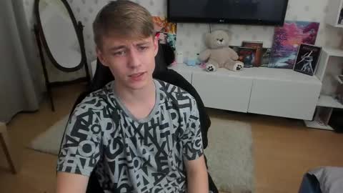 Snapshot of ermak_reborn chatting on 09-26-25, 01:09 Max online show from 09-26-25, 01:09