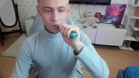 Snapshot of ermak_reborn chatting on 10-17-25, 02:04 Max online show from 10-17-25, 02:04