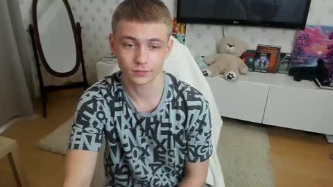 Snapshot of ermak_reborn chatting on 10-24-25, 11:50 Max online show from 10-24-25, 11:50