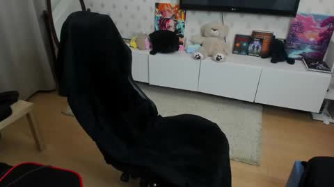 Snapshot of ermak_reborn chatting on 11-10-25, 11:04 Max online show from 11-10-25, 11:04