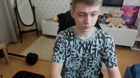 Snapshot of ermak_reborn chatting on 12-14-25, 01:22 Max online show from 12-14-25, 01:22