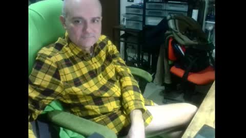 Snapshot of ernello chatting on 01-16-26, 07:40 ernello online show from 01-16-26, 07:40
