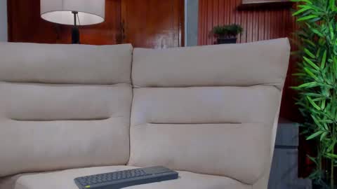 Snapshot of eros_becker_ chatting on 04-25-26, 04:15 eros_becker_ online show from 04-25-26, 04:15