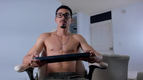 Snapshot of eros_becker_ chatting on 05-25-26, 05:57 eros_becker_ online show from 05-25-26, 05:57