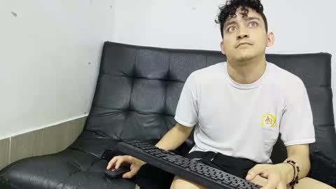 Snapshot of eros_fang chatting on 12-14-25, 09:14 eros_fang online show from 12-14-25, 09:14