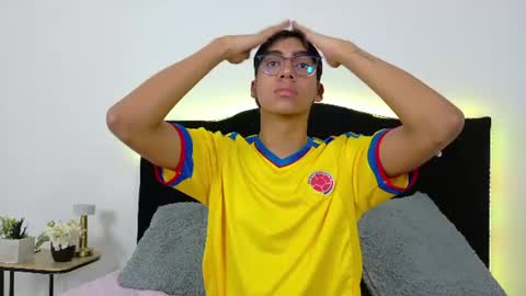 Snapshot of eros_lux1 chatting on 06-19-26, 12:53 Eros Lux1 online show from 06-19-26, 12:53